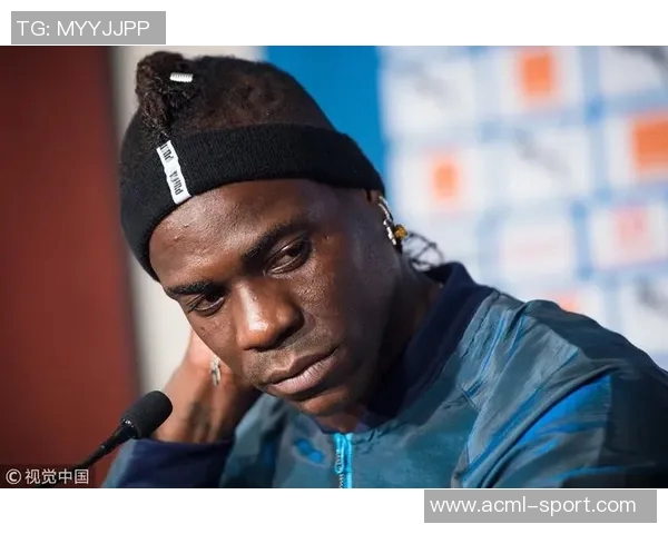 巴洛特利为保持竞技状态加盟第五级别球队进行训练