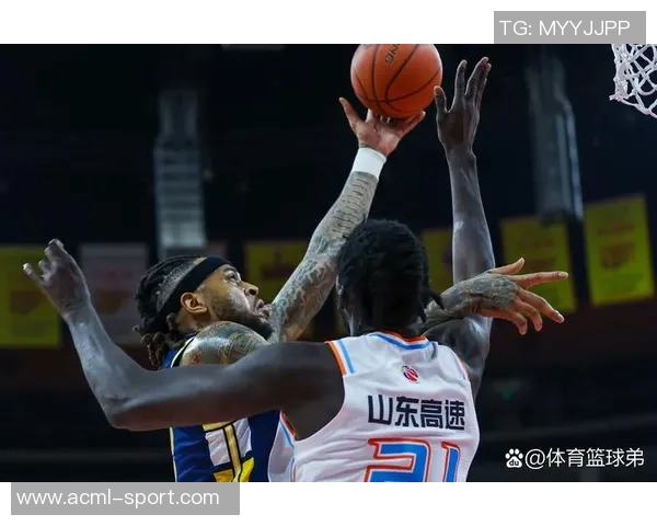 乌布雷状态火热合同年表现亮眼场均21分助攻与三分命中率飙升 乌布雷状态火热合同年表现亮眼场均21分助攻与三分命中率飙升