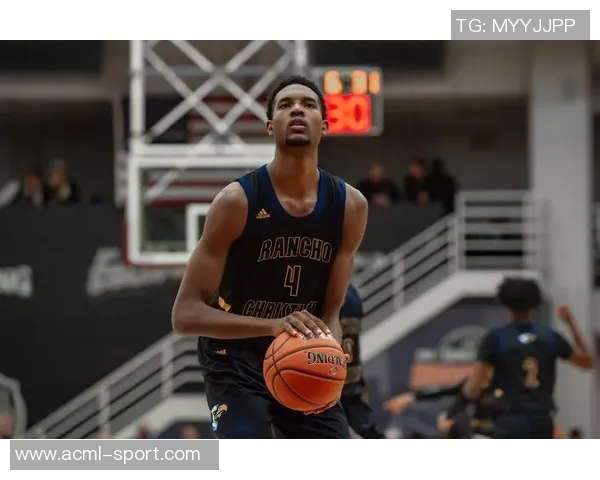 费尔顿：莫布里应学习加内特的心态每晚都要展现出强硬的竞争精神