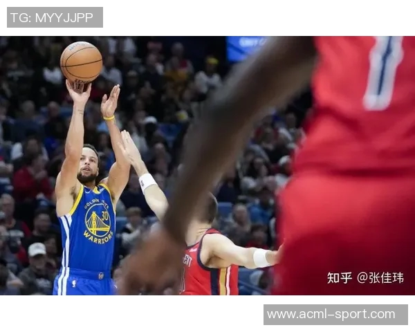 库里谈比赛开局表现不佳并分析队友对场上空间的影响